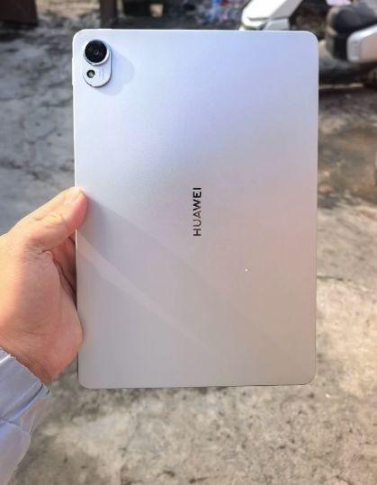 华为“被严重低估”一款,麒麟9010S+7000mAh+鸿蒙6.1,仅2549元
